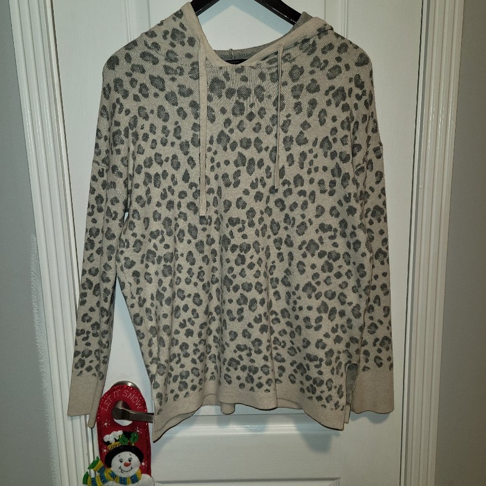 Super soft sweater with stretch